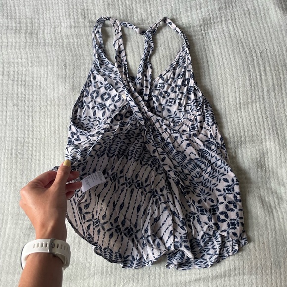 Open back tank/blouse, excellent condition! - Picture 6 of 6